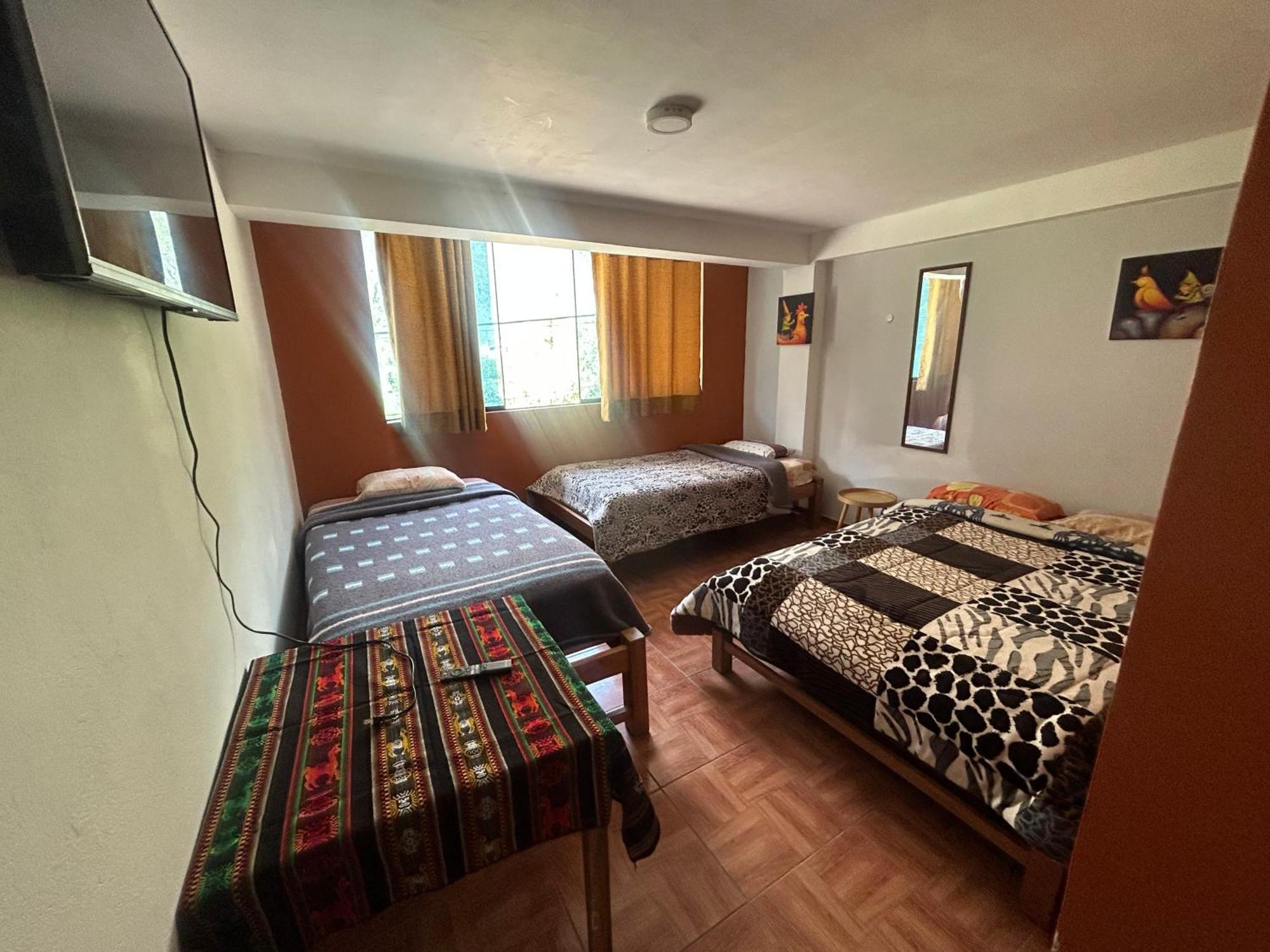 Habitacion Triple En El Muki クスコ エクステリア 写真